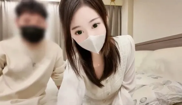 耶誕節搭訕處男弟弟幫他破處 潔妮