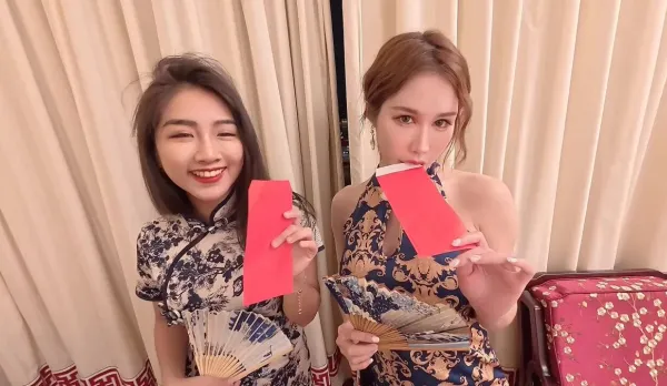 新朋友的一線鮑居然在我旁邊自慰又潮吹 辛尤里