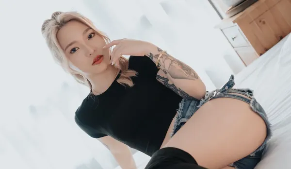 性感舞者Joanne的極致高潮噴水性愛