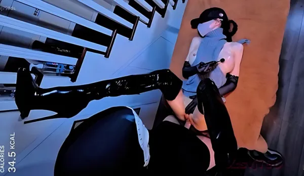 漆皮細跟皮靴第一視角