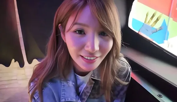 單純的女同事被我欺騙讓我在跟他出差時對他為所欲為 芷媗