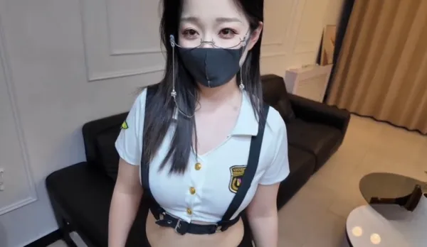 淫魔父親猛操女兒騷穴 小羊妹妹