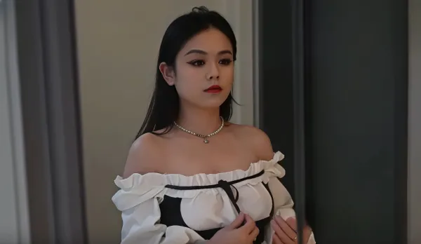 絕美表姐嬌喘不息嫩穴被我射滿 圓圓