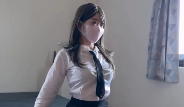 小偷被女主人逮個正著淫蕩女主人竟威脅他不舔我就報警囉 艾莉