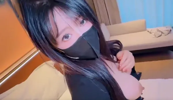 黑絲高跟騷秘書的勾引 櫻空桃桃