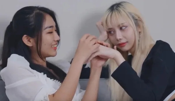 Haruka和郭芸希雙女互插