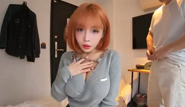 騷味十足的童顏巨乳