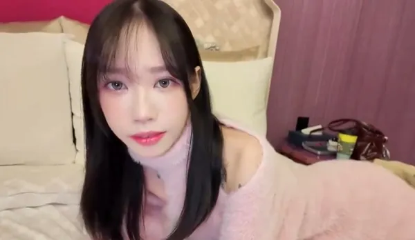 跟一個大學剛畢業提出什麼要求都會說好的善良女同事出差不小心開啟了她的慾望鑰匙 艾嫣
