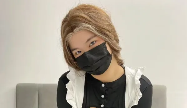 禁忌房間裡的醜聞發騷女僕失控自慰被少爺當場抓住