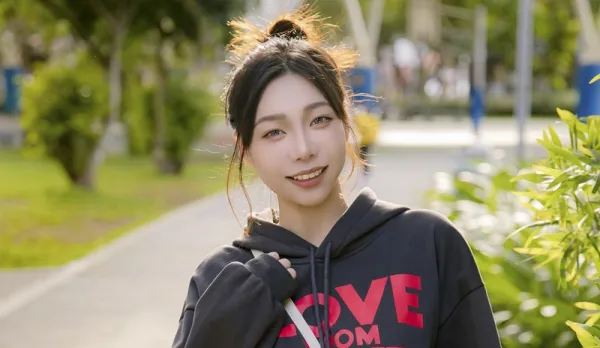 學長的大肉棒一路桶進最深處讓啤兒連續高潮