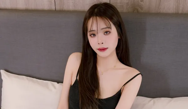 結婚三年卻依然無法得到滿足的E奶人妻 里琳