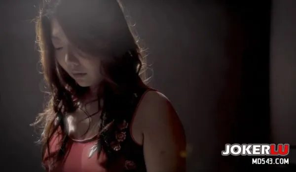 DMX-0009 拍片到一半為了更好的效果直接假戲真做