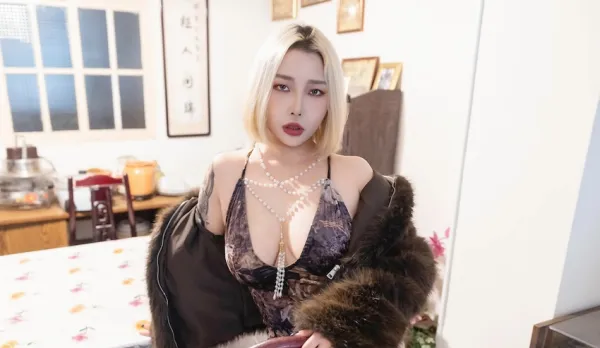 女情報員夜鶯情報換身體今晚全部給妳